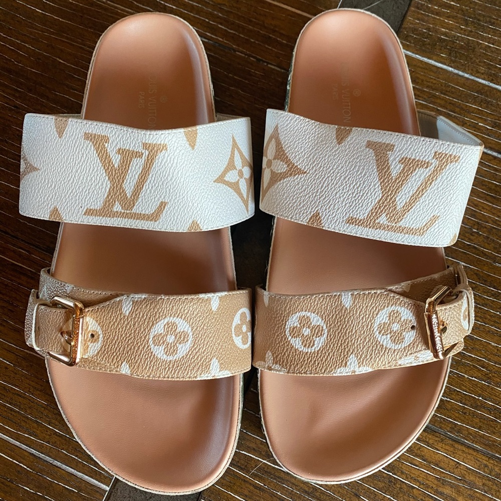 Louis VUITTON Bom Dia Flat Mule